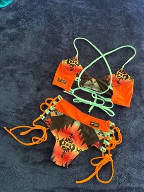 Savage Swim Loredo & Neon Orange Bikini (Lodi) (Joplin Mid)